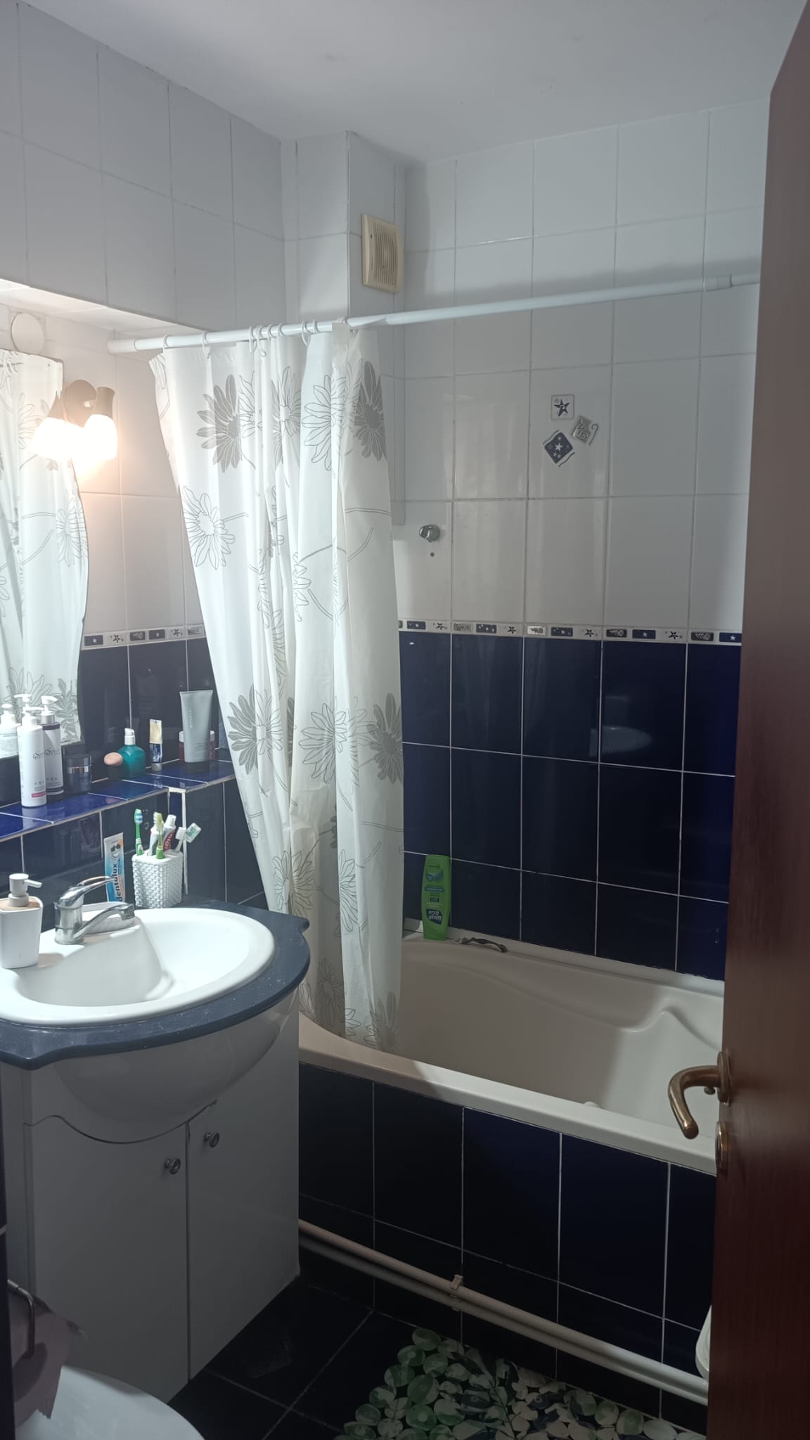 Schimb Apartament 3 cam. dec., Tiglina 2, bloc B5, zona foarte linistita